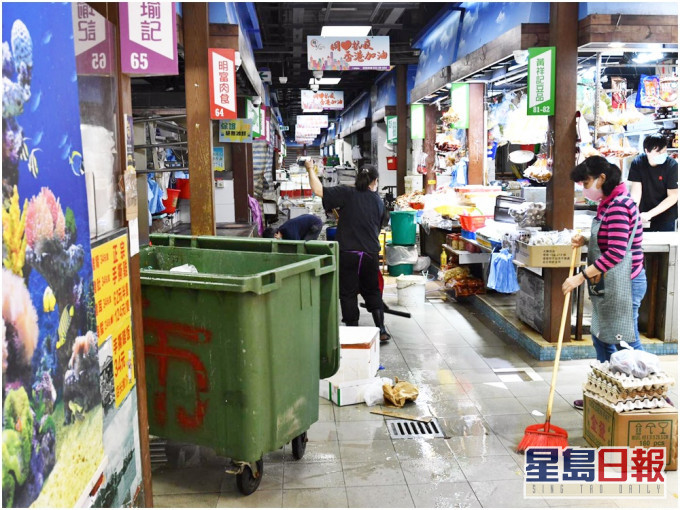 街市昨晚進行全面消毒及清潔。資料圖片