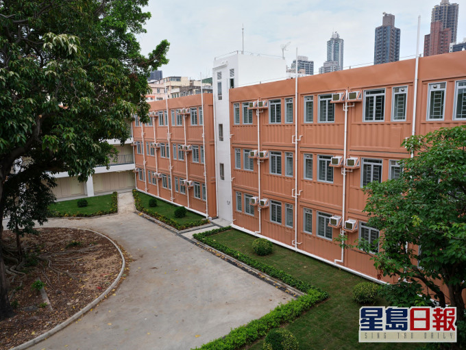 刚落成的土瓜湾宋皇台道过渡性房屋。网图