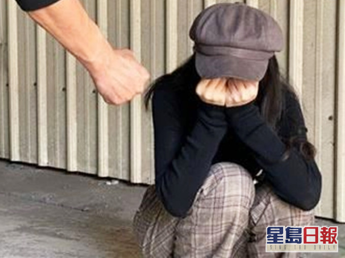 台灣基隆躁鬱男子經常怒罵妻子,甚至動手打她。網圖