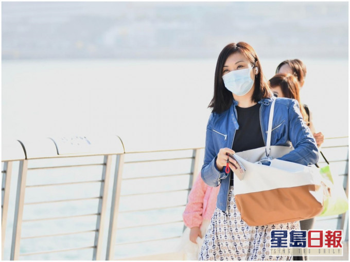 今天日间乾燥,部分地区能见度较低,最高气温约21度。资料图片