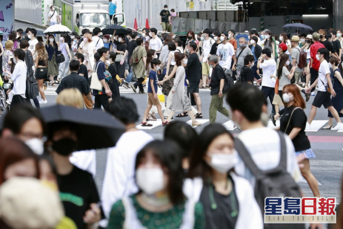 日本连续5天单日新增超千感染。AP图