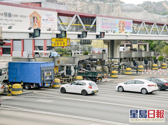 政府將推行不停車繳費系統。資料圖片