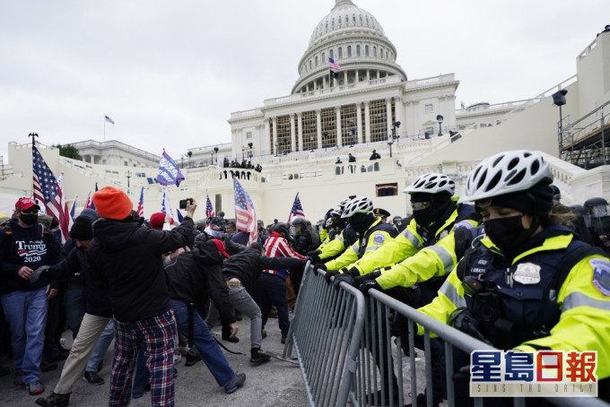 特朗普支持者與警方對峙。ap圖