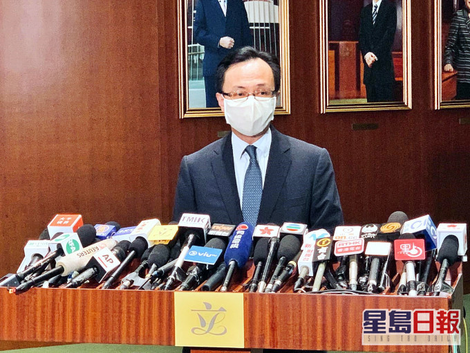 聂德权指,希望同事可理解政府决定。