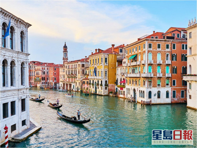 意大利政府決定禁止大型郵輪和貨櫃船進入水都威尼斯的歷史城區。網圖