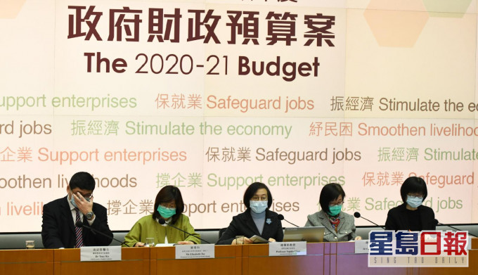 陳肇始表示,衞生署工作繁重,要整理的市民地址數目接近1.5萬個。