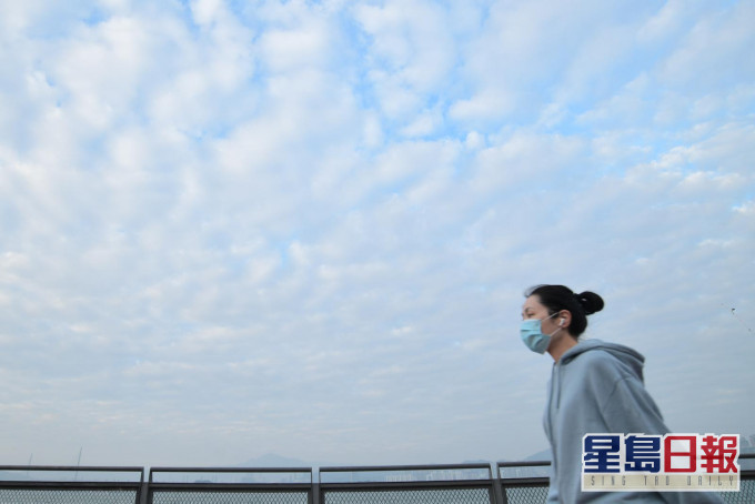 今早新界氣溫普遍降至12度或以下。資料圖片
