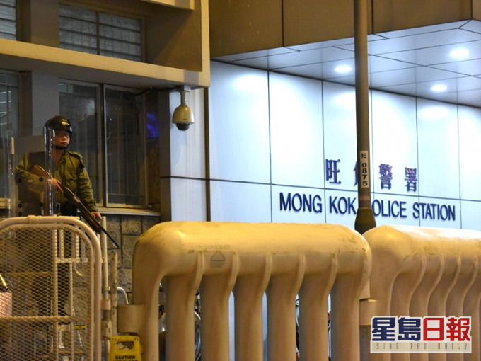 巴裔青年承認警署外企圖縱火。資料圖片
