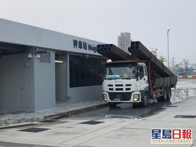 新界北總區打擊貨車超重 警方圖片