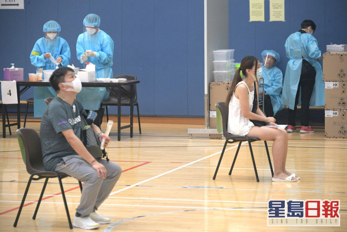 林鄭月娥歡迎有餐廳老闆鼓勵和安排員工參與普及檢測。