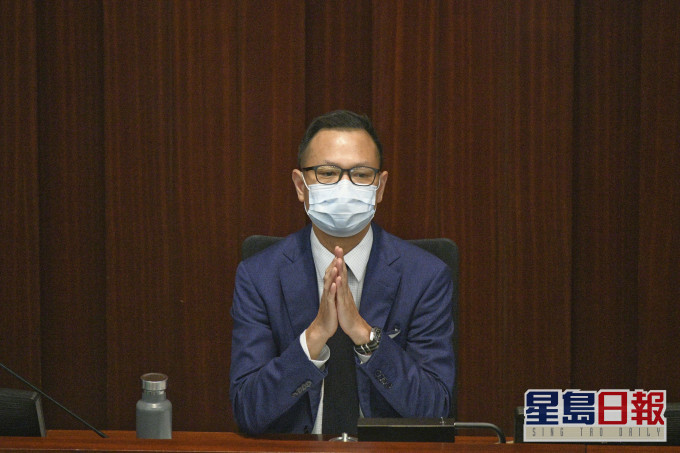 兩辦早前譴責郭榮鏗公職人員行為失當。資料圖片