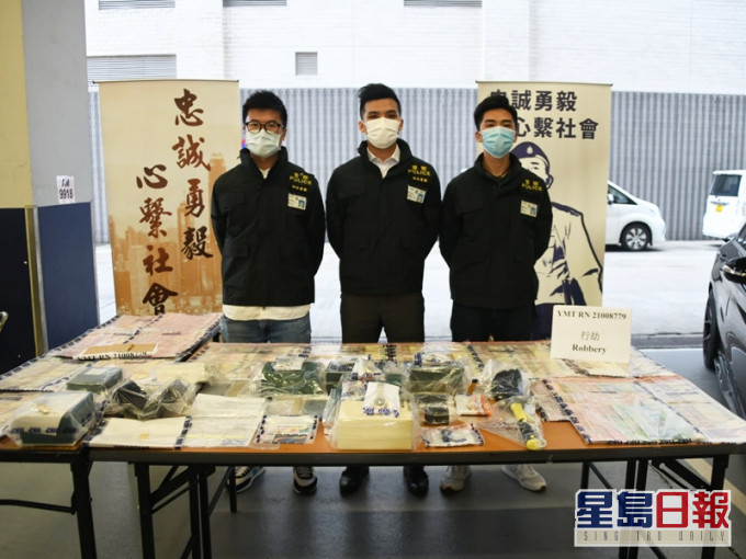 警方拘捕4名男子,涉嫌與上周三(7日)油麻地一宗私家車攔途截劫案有關。