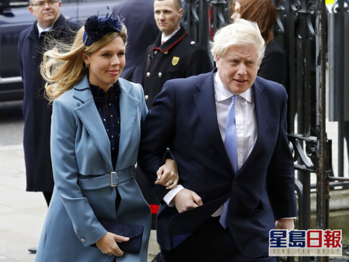 英国首相约翰逊未婚妻平安诞下男婴。AP