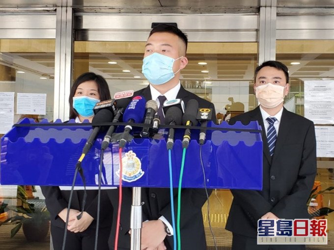 警務處東九龍總區重案組3隊署理總督察沈灝旻(中)。