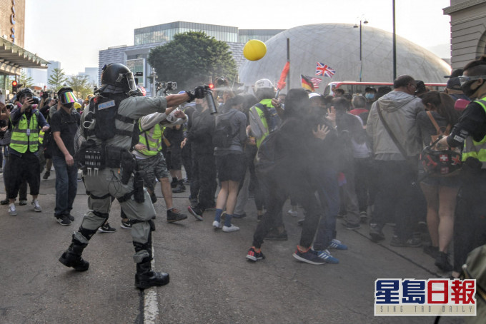 去年12月1日網民發起「毋忘初心大遊行」,事後發生衝突事件。 資料圖片