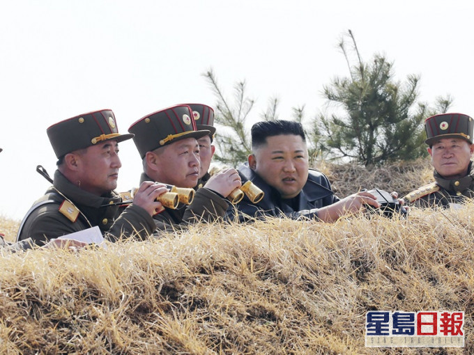 金正恩视察及指挥战术制导导弹的试射。AP