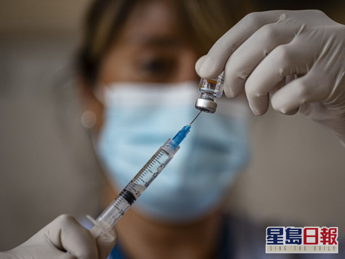 智利進行新冠疫苗接種計畫當中高達86.9%是打科興疫苗。AP