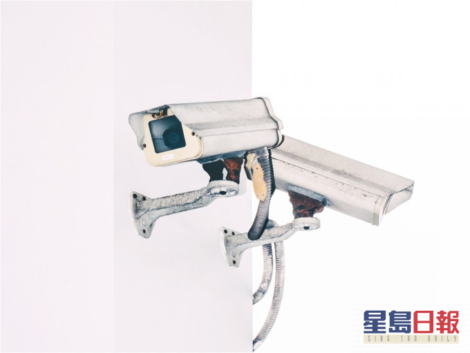 網民分享指自己公司佈滿CCTV,老闆時刻在監視員工的舉動。示意圖(網圖)