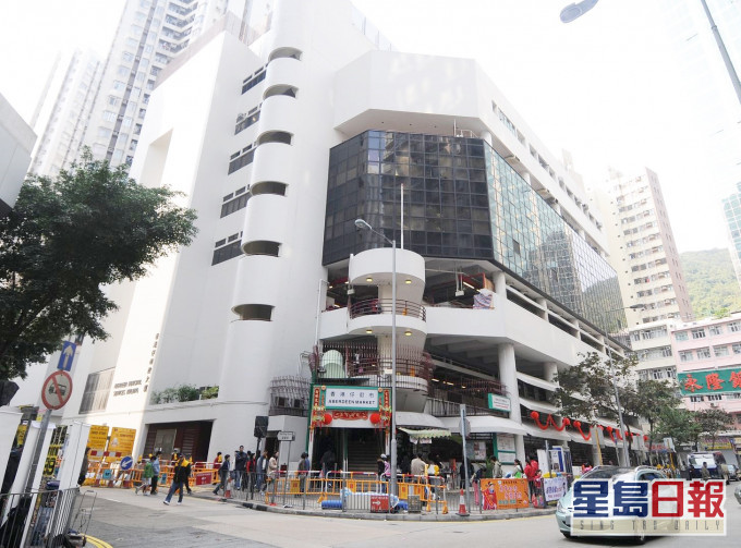 香港仔街巿一檔戶的一個鯇魚樣本被驗出微量孔雀石綠。資料圖片