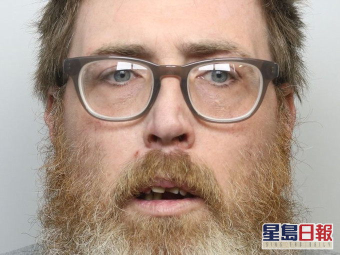 英國43歲男子摩根鐵鎚打死母伴屍2個月,對外謊稱母親遭隔離治療。網圖