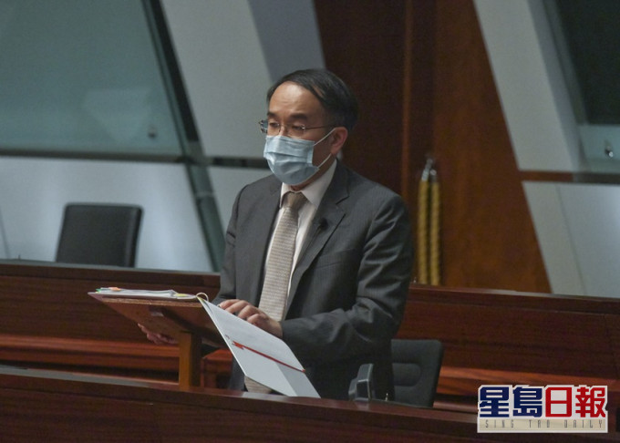 許正宇回應立法會議員批評時,指政府施政作風是有心、有利和有理。資料圖片