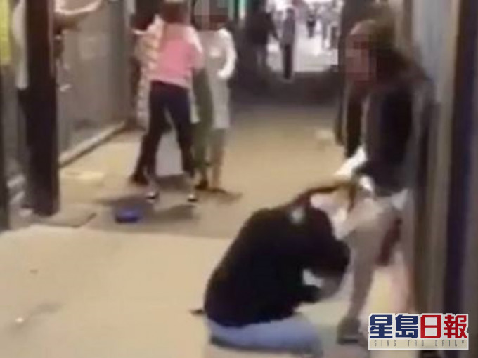 两亚裔留学生遇袭。网图