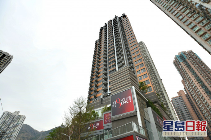 屯門單幢式珀御由新地發展,樓齡只有約2年。