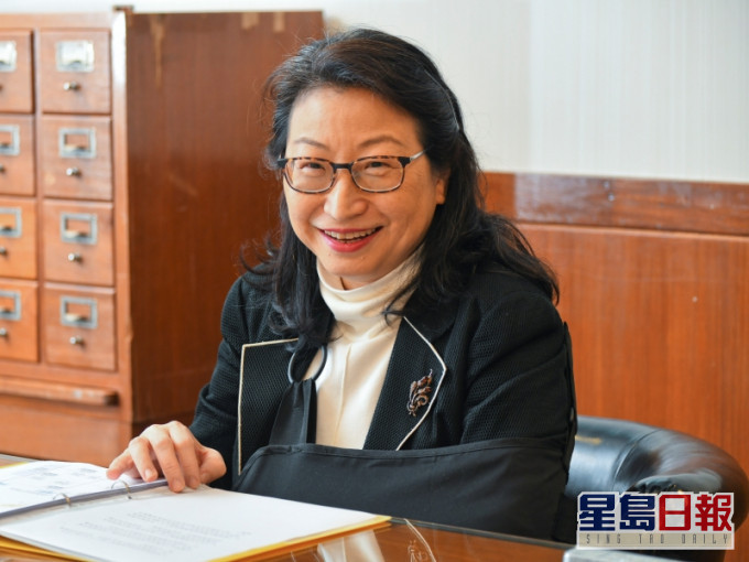 鄭若驊以「新型冠狀病毒相關爭議的網上爭議解決計劃」為題發表網誌。資料圖片