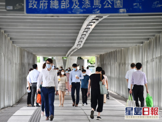 政府雇员特别上班安排将会延长一星期至8月23日。资料图片