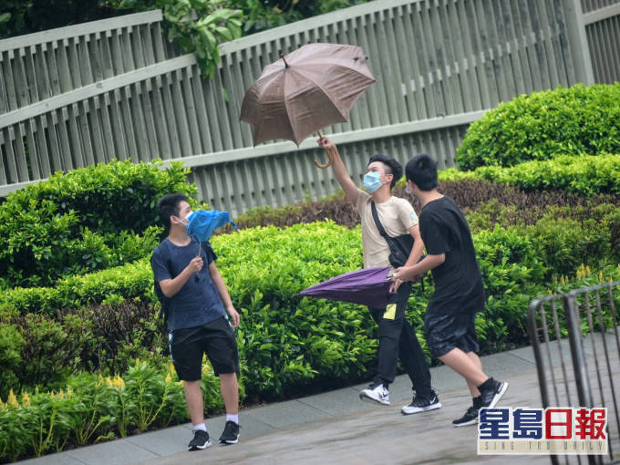 三号风球晚间维持一段时间。