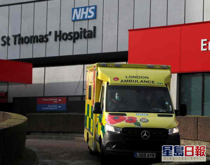 英國傳媒報道倫敦3家醫院的深切治療部床位已爆滿。AP