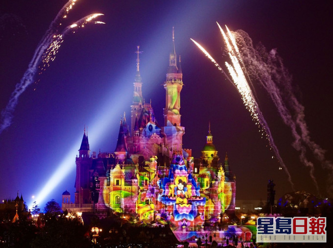 上海迪士尼乐园将于明日重开。新华社图片