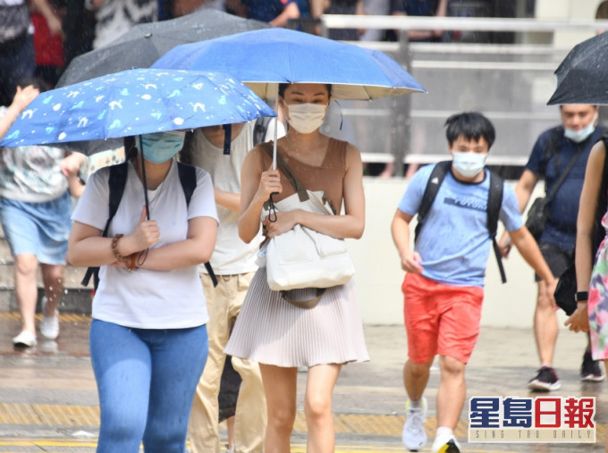 天文台預料本港地區今日部分時間有陽光,局部地區有驟雨及雷暴。資料圖片