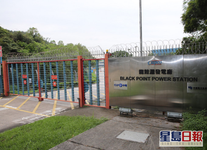 一名在龙鼓滩发电厂饭堂厨房工作的承办商员工初步确诊。资料图片