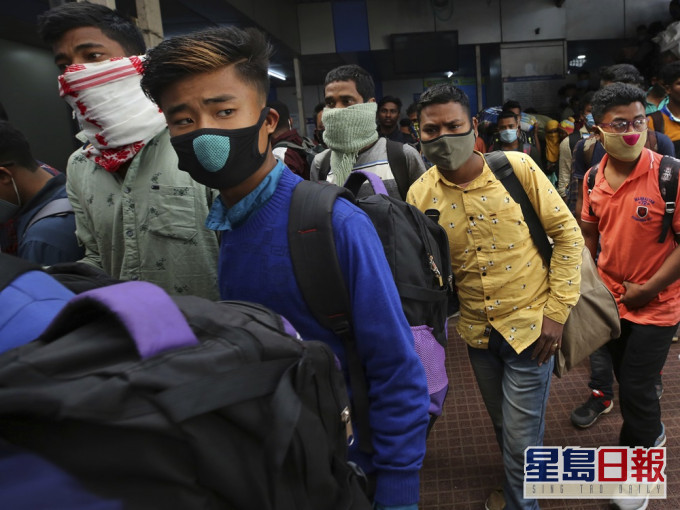 印度各地出現240種變種病毒株。AP圖片