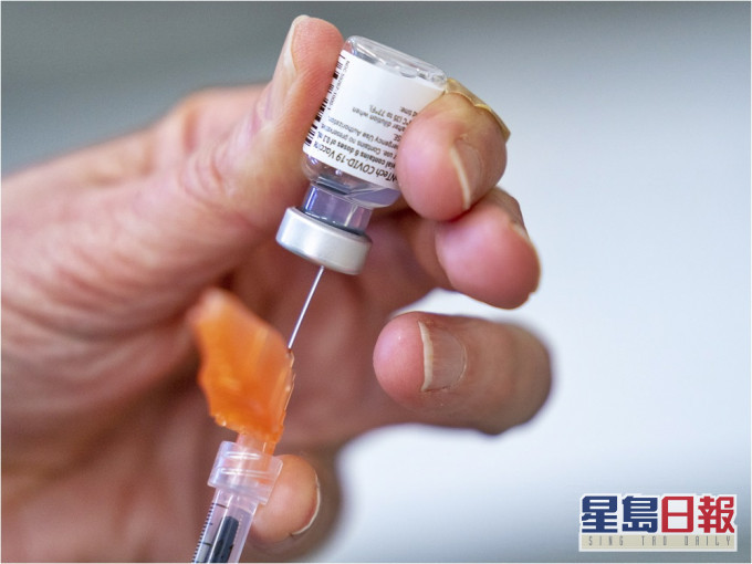 加拿大授權為12至15 歲年齡組別接種輝瑞疫苗。AP資料圖片