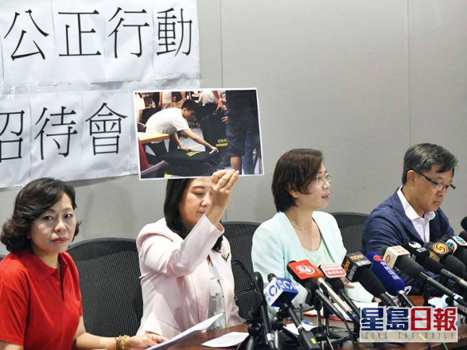 (左起)麥美娟、葛佩帆、梁美芬和何君堯質疑馮驊「失職」。