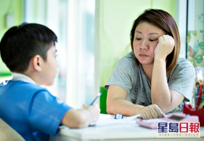 港妈忙到怀疑人生。网图