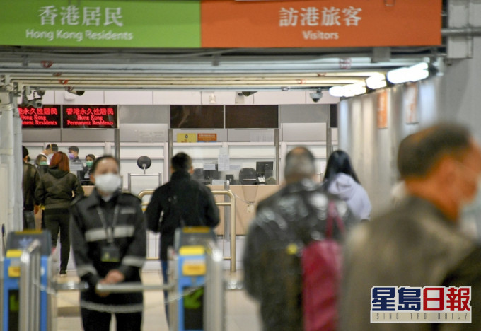 逾七成半人赞成单方豁免检疫。资料图片
