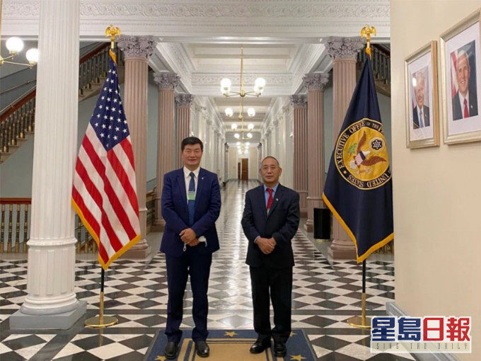 洛桑森格獲邀進入白宮,是60年來西藏流亡政府首腦首次進入白宮。西藏流亡政府網站圖片