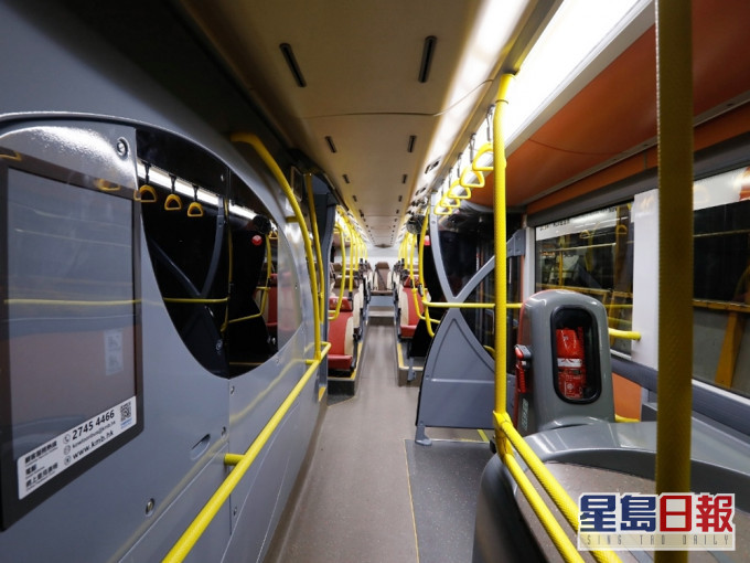 小童衝上樓梯女乘客拒讓路斥「冇家教」。資料圖片