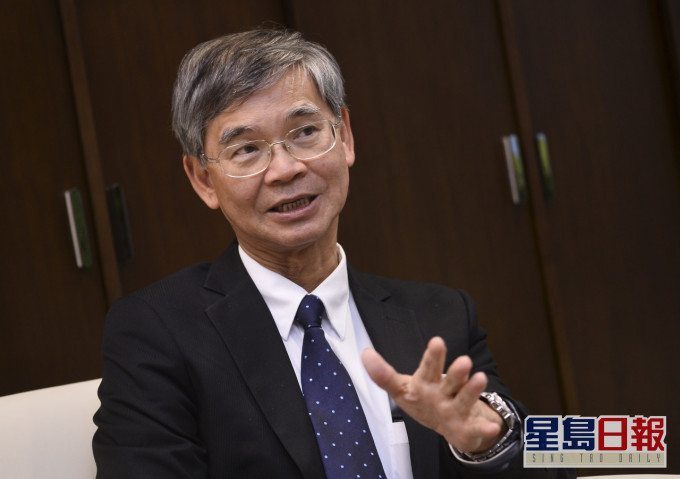 罗致光指会为非公屋合资格住户额外订定一套较宽松的入息上限。资料图片