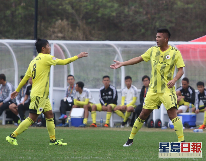 陳肇麒(右)率香港飛馬大勝標準流浪9:3。王嘉豪攝