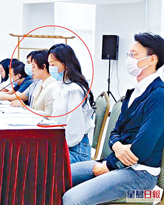 孫儷和唐嫣一起參加培訓班。