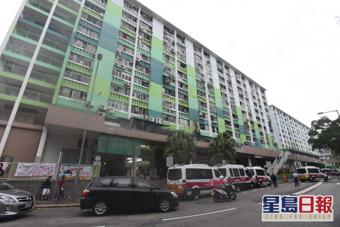網民結婚後擬從公屋除名,擔心65歲家人要轉去一人單位。資料圖片