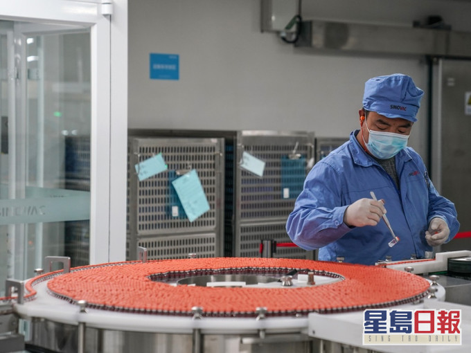科興及國藥分別表示其新冠疫苗對變種病毒仍有效。新華社圖片