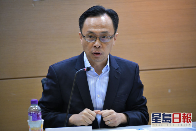 聂德权称公务员被起诉或终止试用期是因了解而分手。 资料图片