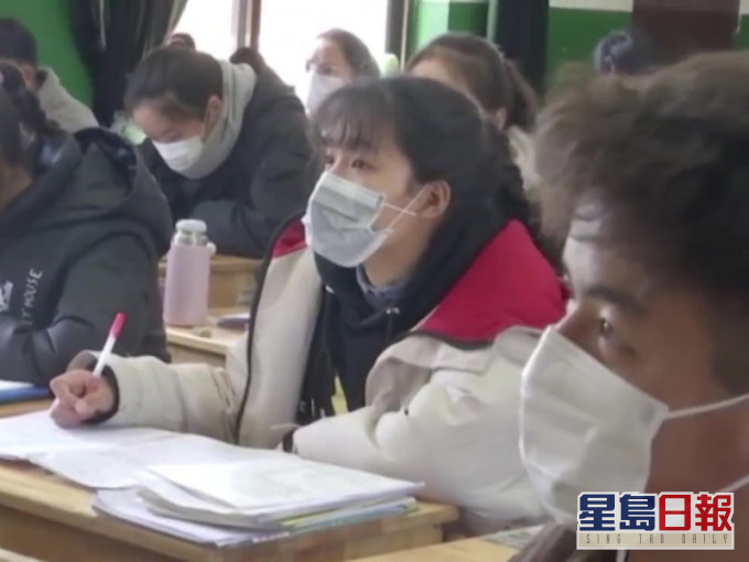 江苏南通的西藏民族中学,有467名学生寒假一直留在学校未有出门。(网图)