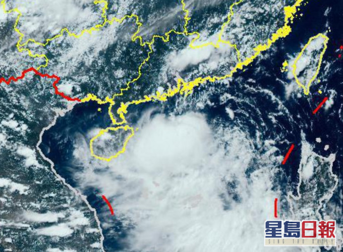 气象局指鹦鹉结构具有明显不对称性,主要深对流区不是位于台风中心附近,而是在中心的西南侧,。