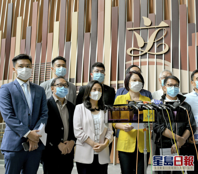 民建聯又指,相信教育局宣布恢復面授課程是正確決定。資料圖片
